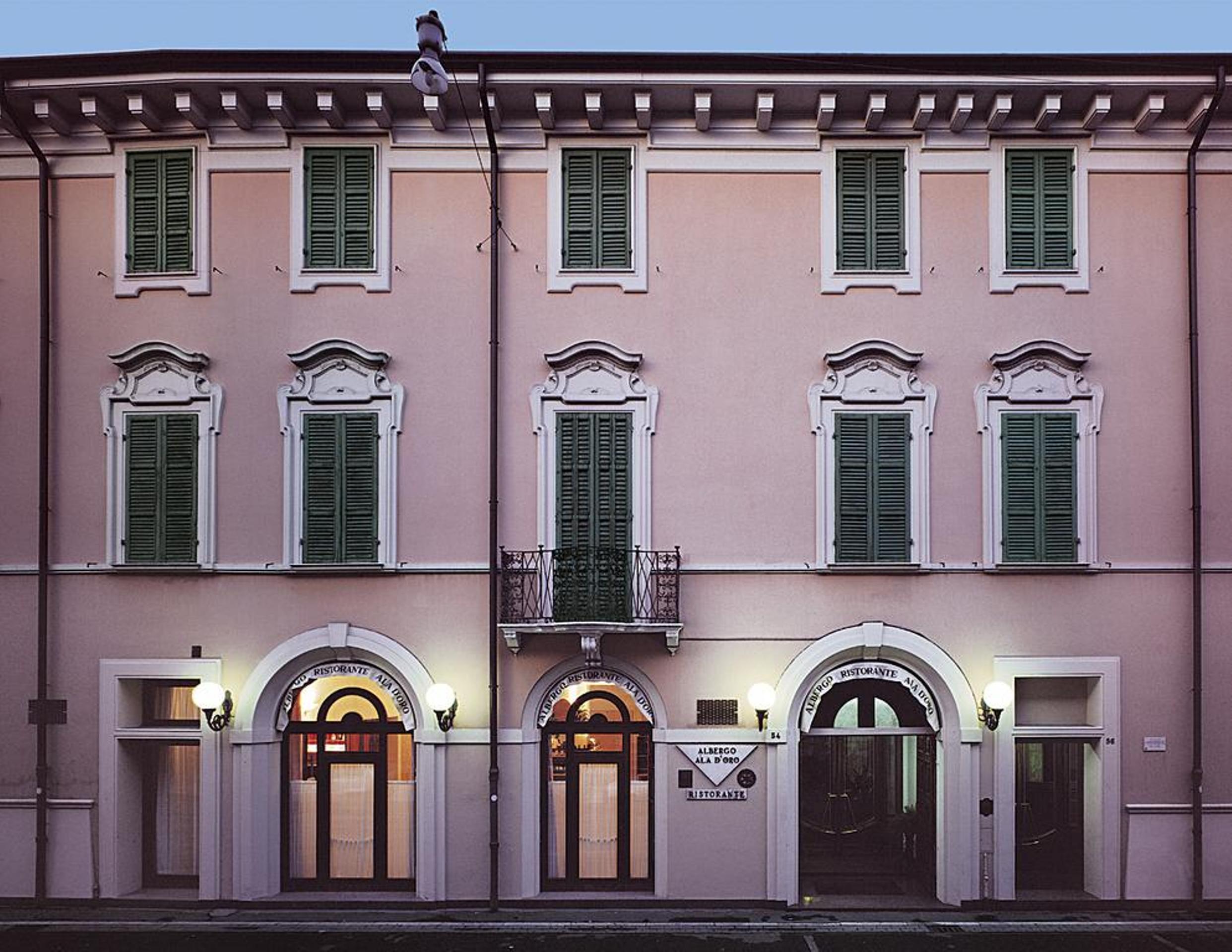 Hotel Ristorante Ala D'Oro Lugo  Exteriér fotografie